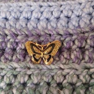 Elegant Gold Butterfly Brooch